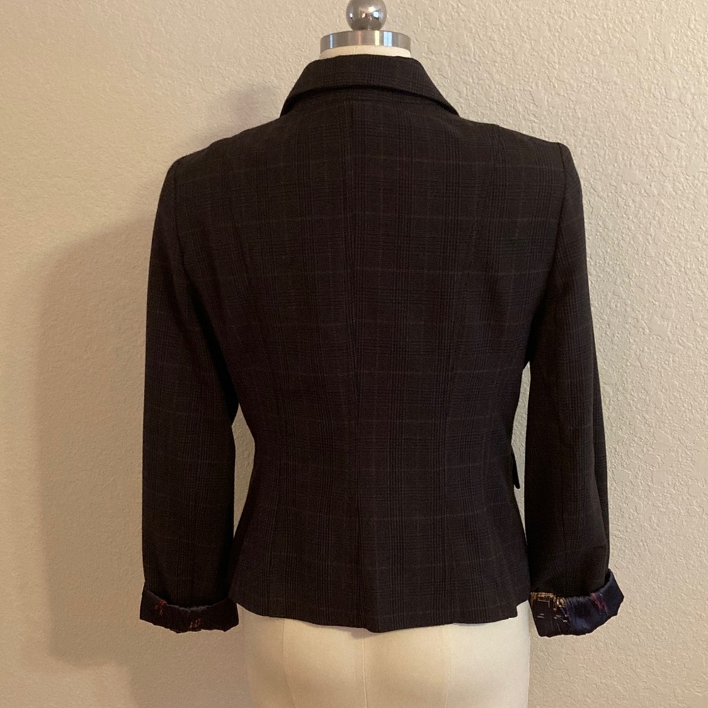 Vintage Fitted Brown Blazer with Eclectic Lining - Picture 4 of 11